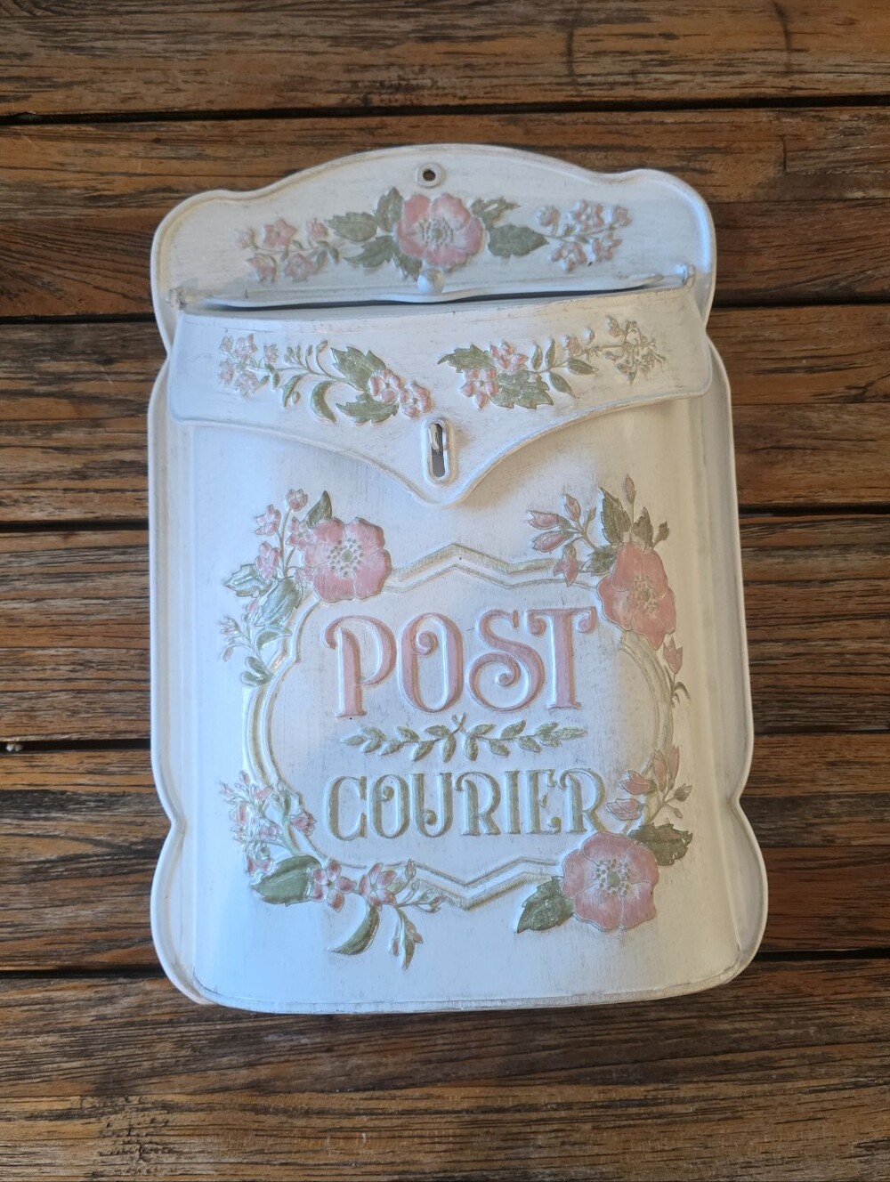 Vintage-Inspired White & Pink Floral 'Post Courier' Wall Mail Holder